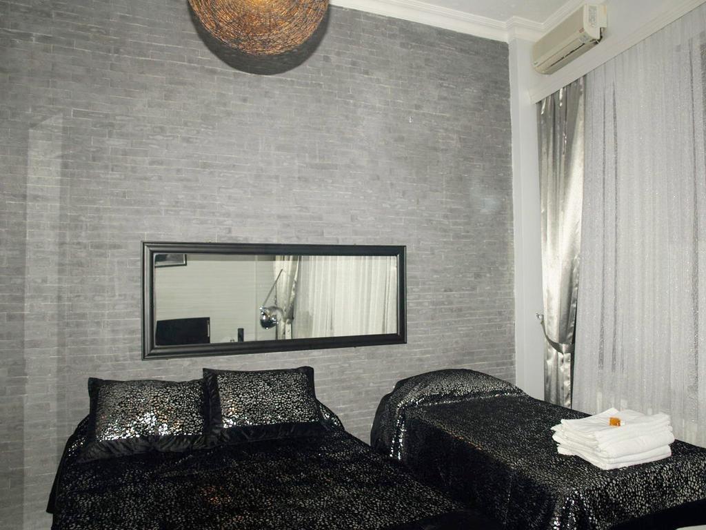 איסטמבול Esra Sultan Petrol Hotel מראה חיצוני תמונה