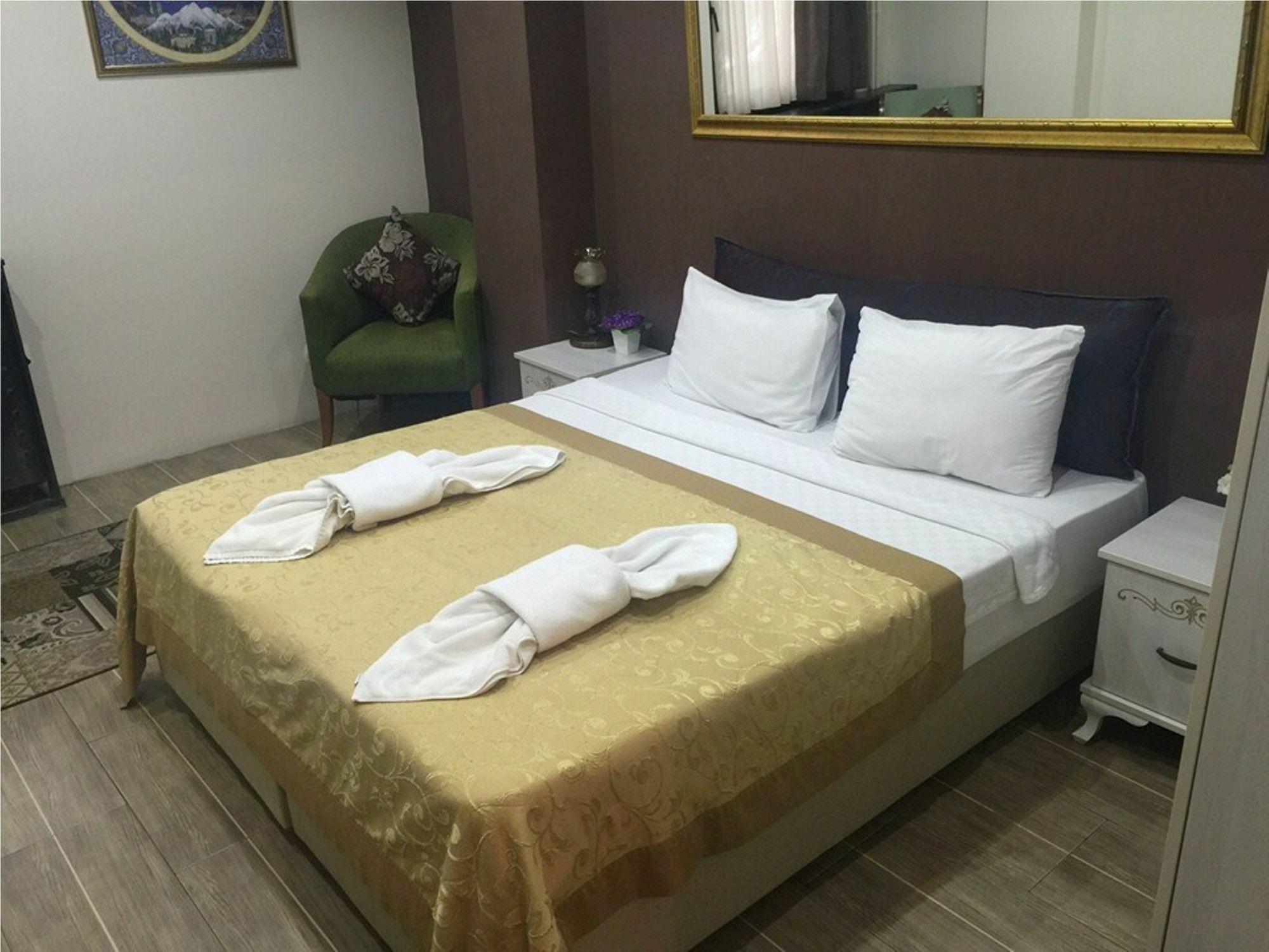איסטמבול Esra Sultan Petrol Hotel מראה חיצוני תמונה